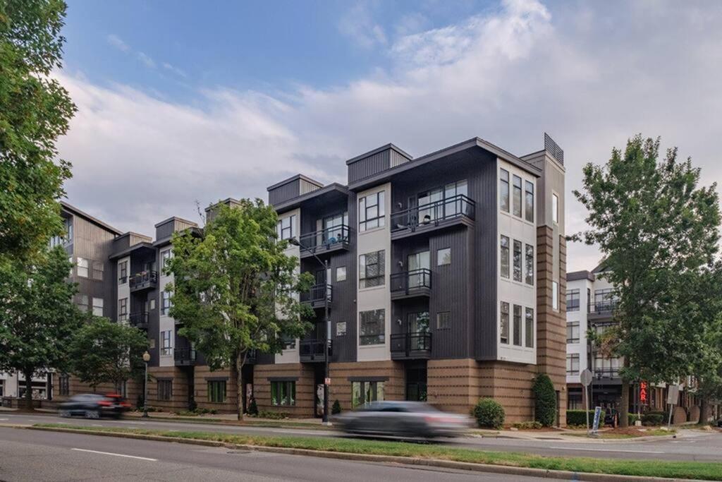 Townhouse In Uptown King Bed-Wi-Fi-Free Parking-Pool Appartement Charlotte Buitenkant foto